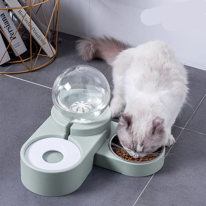 Pet Bubble Ball Automatic Feeder 60.87 oz Drinking Feeding Container