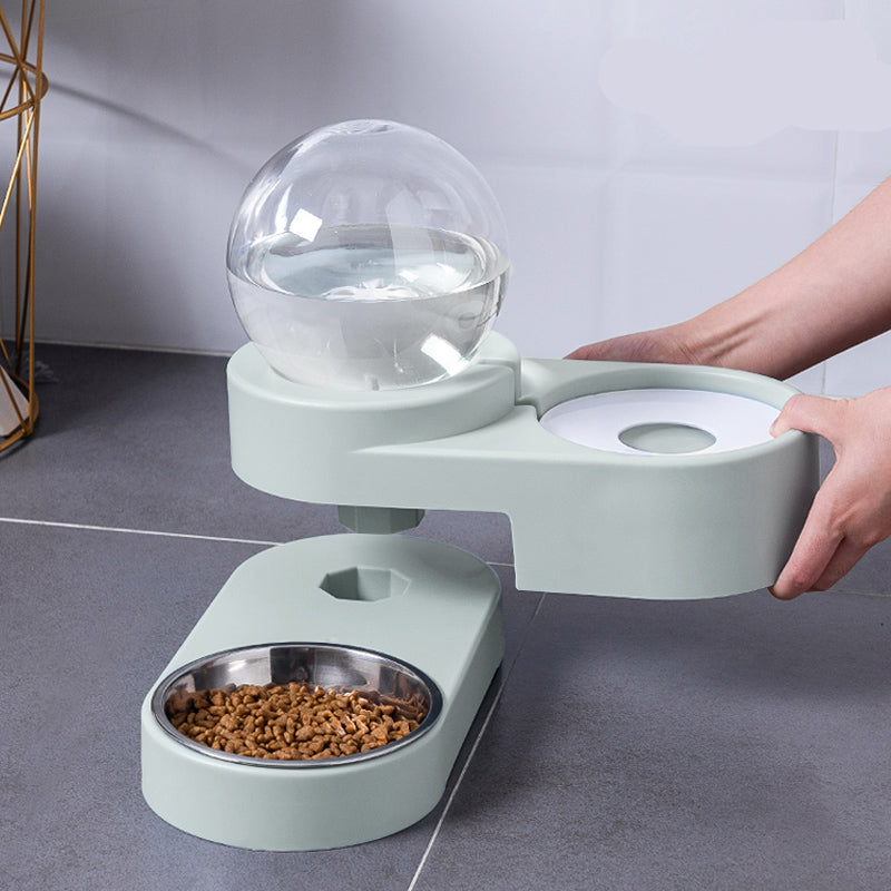 Pet Bubble Ball Automatic Feeder 60.87 oz Drinking Feeding Container