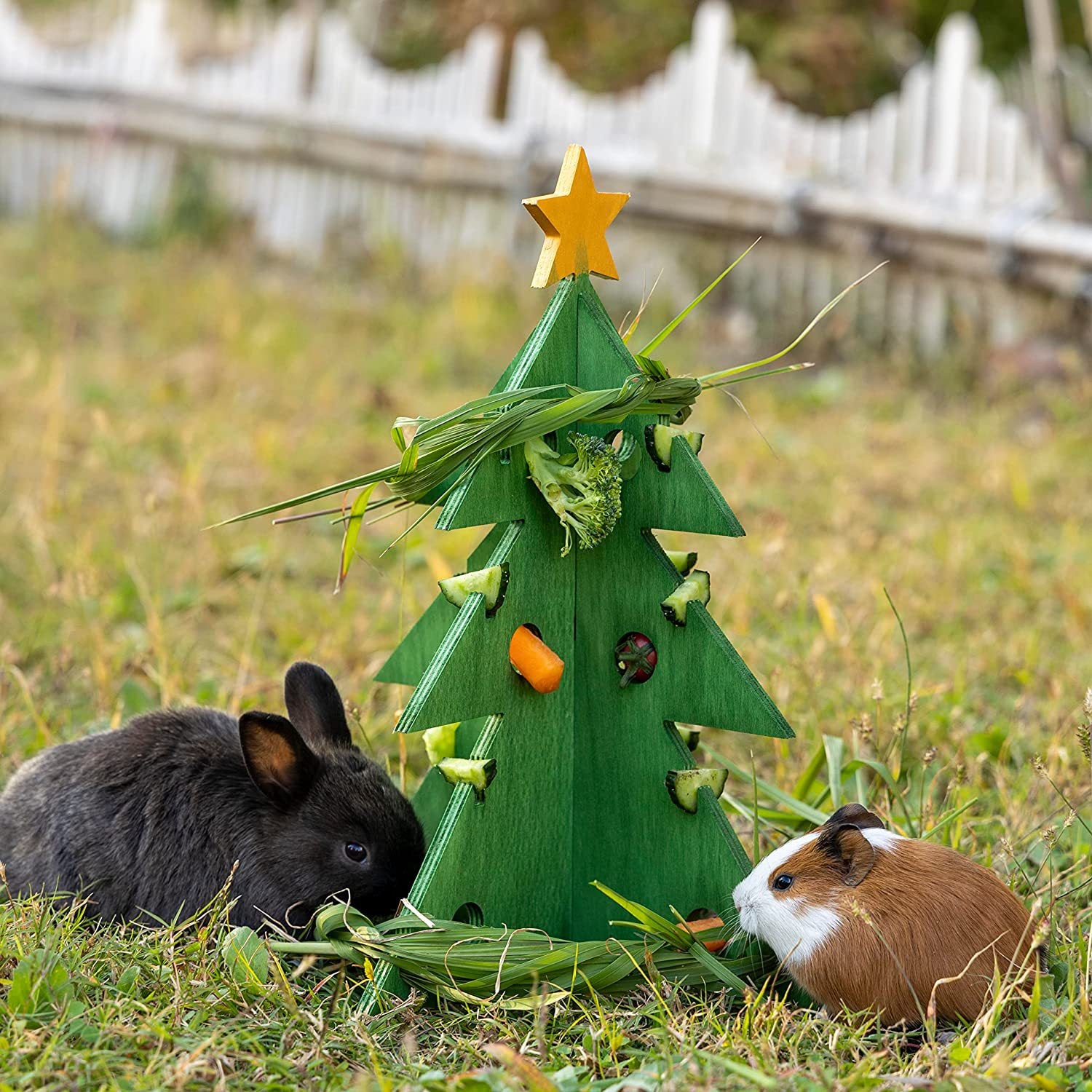 Christmas Tree Wooden Pet Vegetable Feeder Rack Toy